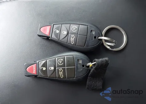 2010 Chrysler 300C from USA, damaged, VIN 2C3CK6CT6AH202732